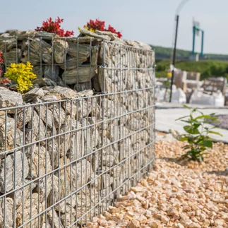 Kosze gabionowe – praktyczni pomocnicy i estetyczny dodatek do każdego ogrodu